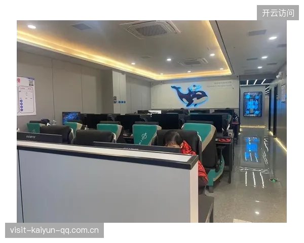 苏州成电竞圣地：历史性天王聚首场面震撼